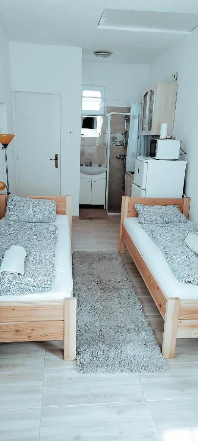 Napfeny Apartmanhaz Balatonberény Εξωτερικό φωτογραφία