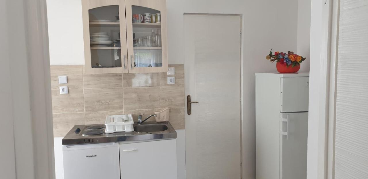 Napfeny Apartmanhaz Balatonberény Εξωτερικό φωτογραφία