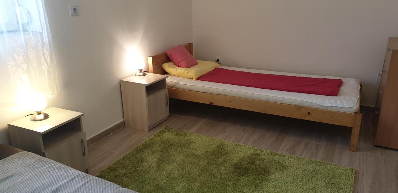 Napfeny Apartmanhaz Balatonberény Εξωτερικό φωτογραφία